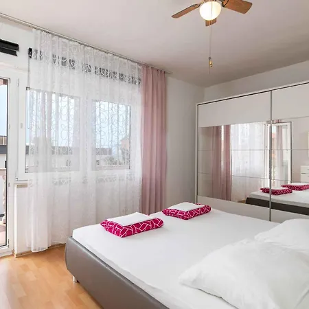 Appartement In 39210 Crikvenica